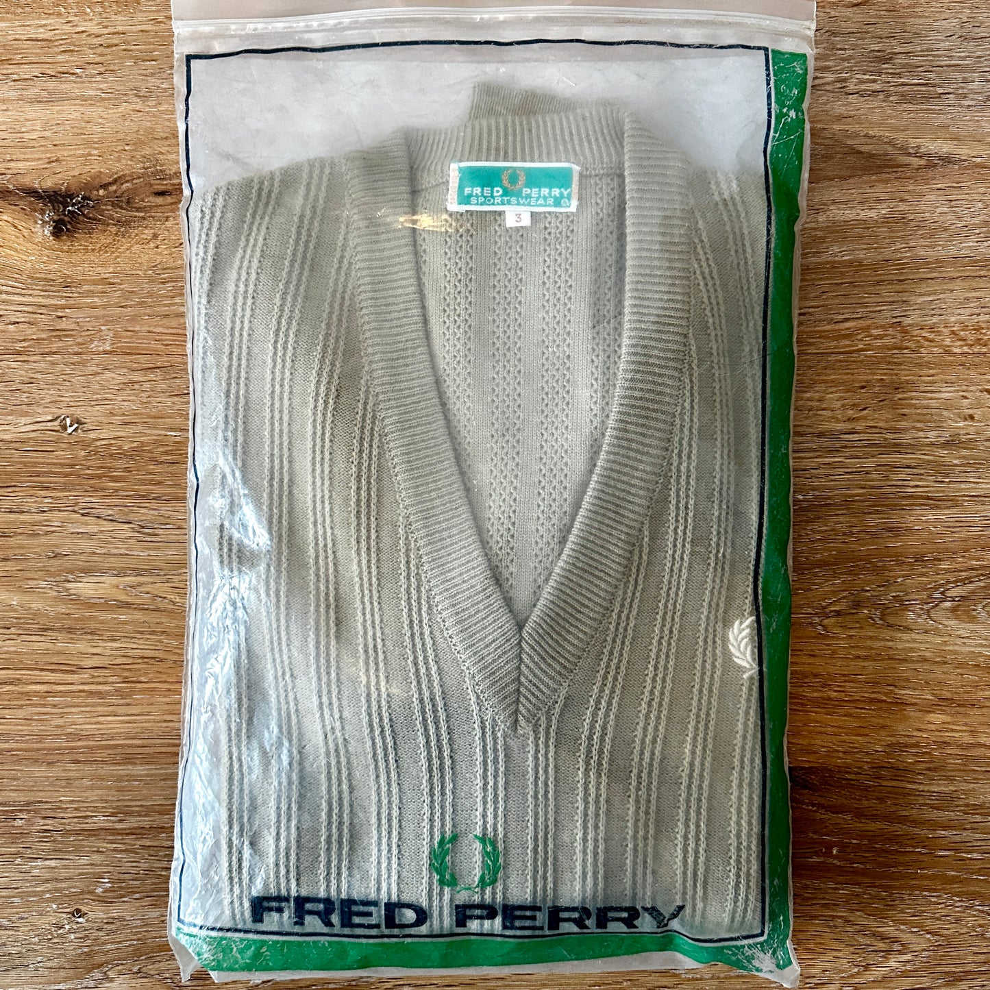 Fred Perry Vintage 80 V-Neck Knit Sweater - Deadstock - 3 / M - Made in Spain
