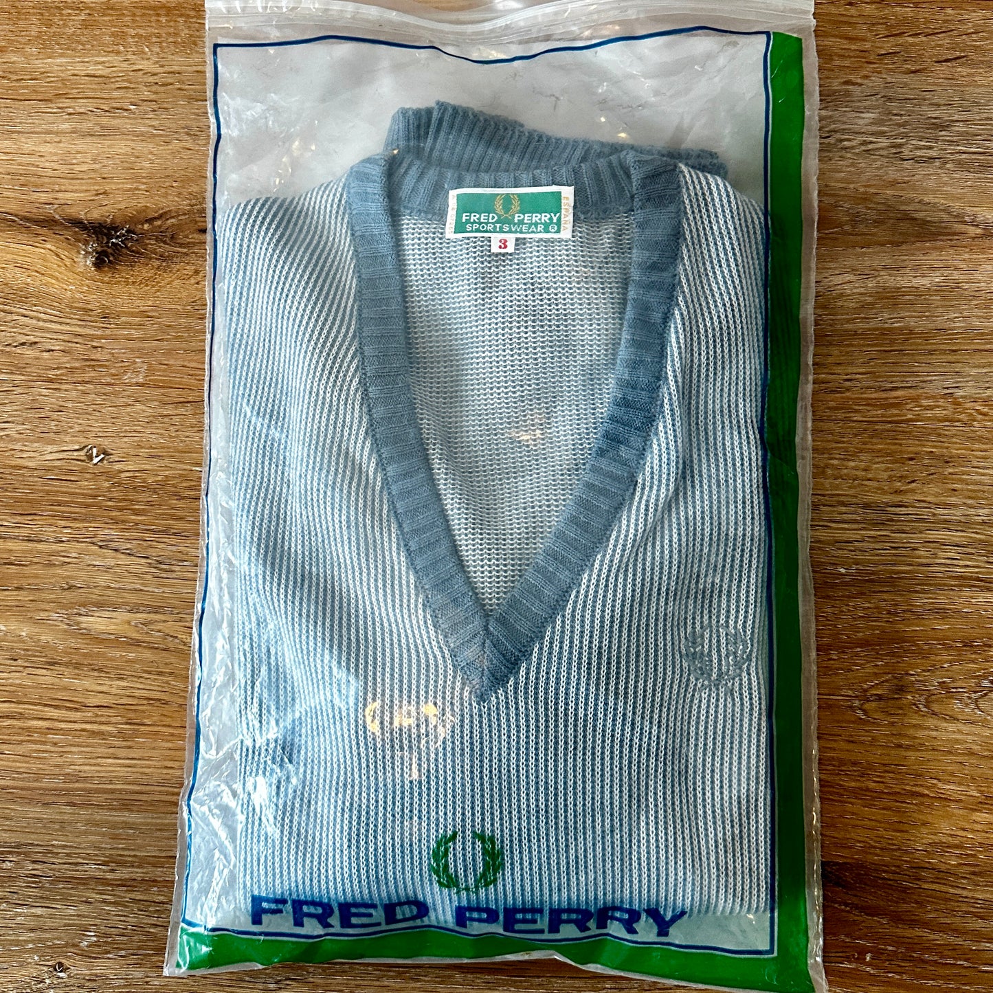 Fred Perry Vintage 80 V-Neck Knit Sweater - Deadstock - 3 / M - Made in Spain