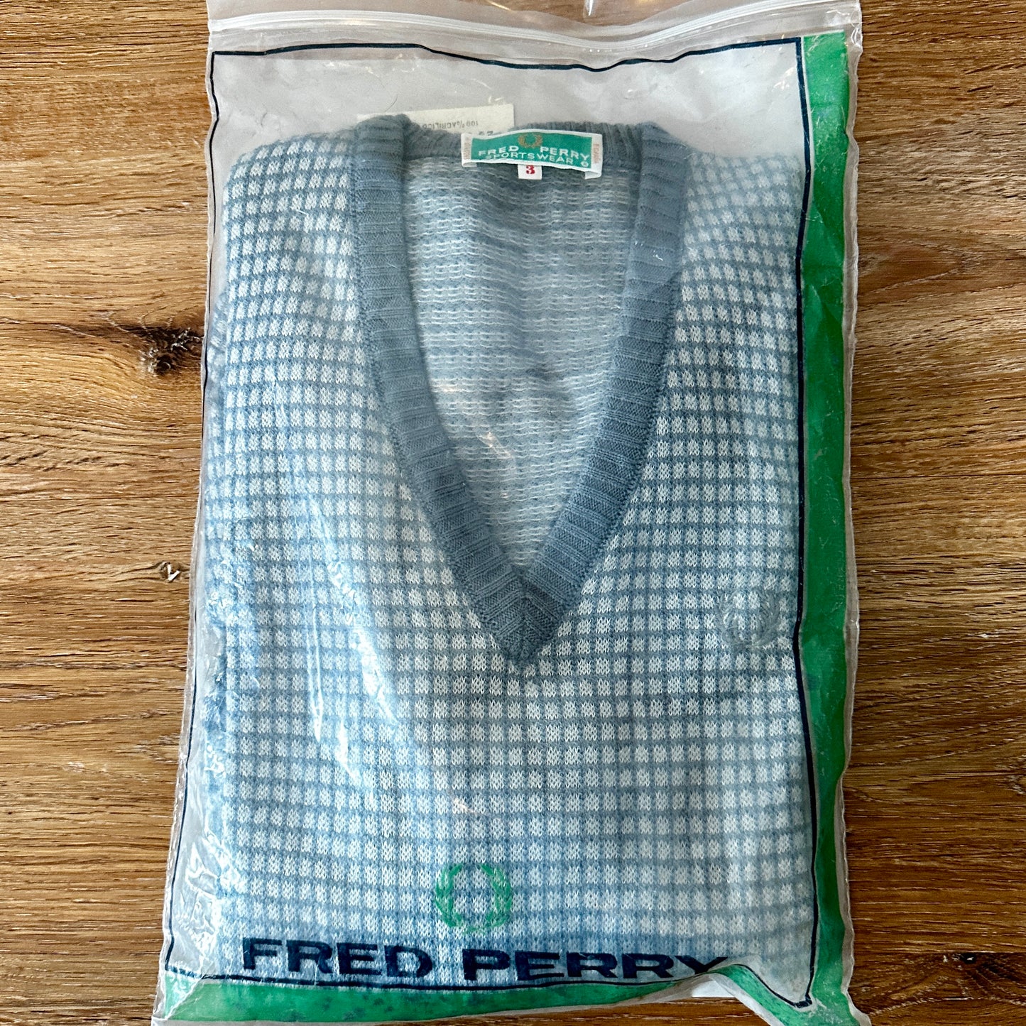Fred Perry Vintage 80 V-Neck Knit Sweater - Deadstock - 3 / M - Made in Spain