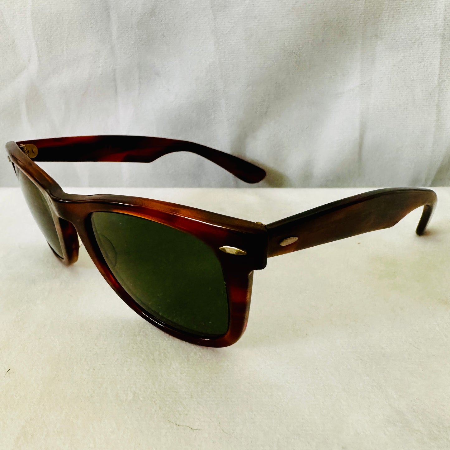 Ray Ban Wayfarer Tortoise 5024- Vintage 80s Bausch & Lomb - Made in USA