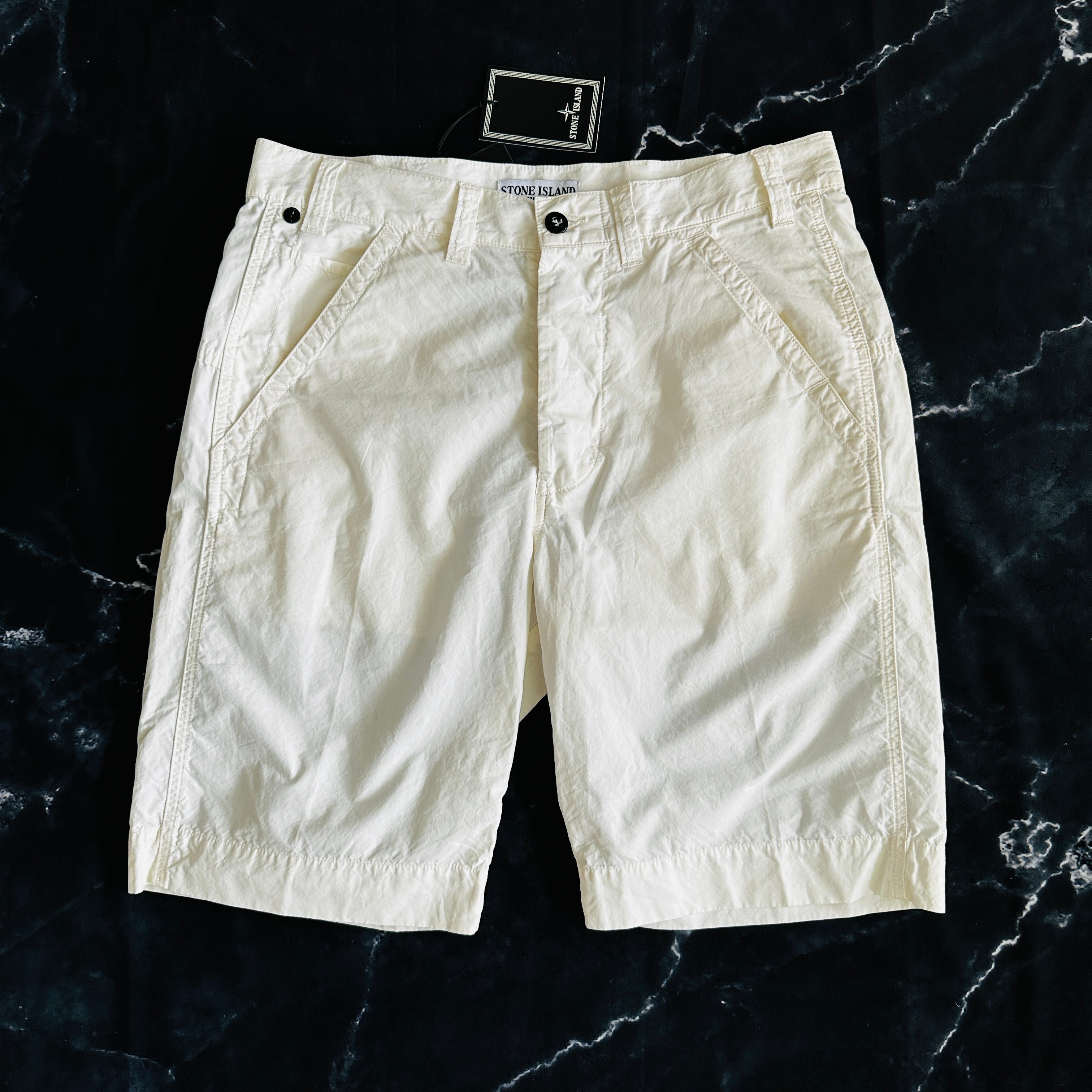 Short pants best sale stone island