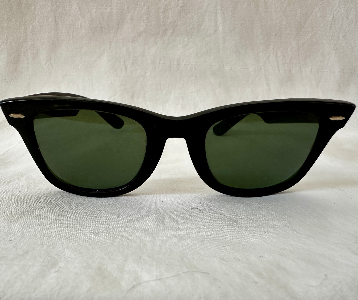 Ray Ban Wayfarer 5022 B&L Black Vintage 80s Sunglasses - Medium - Made in USA