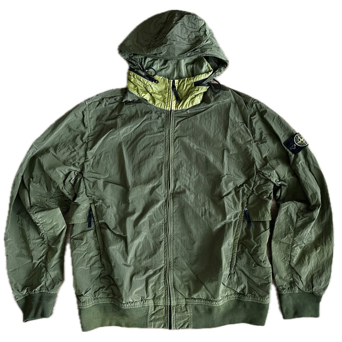 Stone island nylon hotsell metal tyvek shield jacket