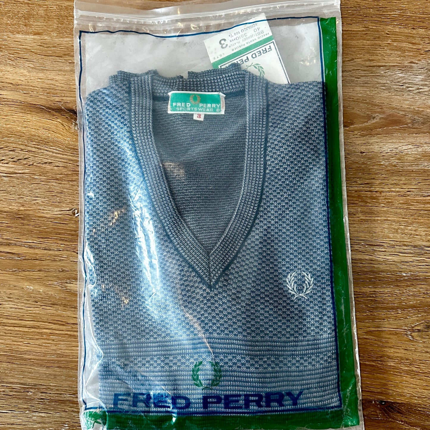 Fred Perry Vintage 80 V-Neck Knit Sweater - Deadstock - 3 / M - Made in Spain